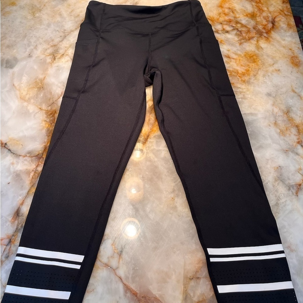 Lilybod  Madison design 7/8 Length Leggings , High-Rise Waist